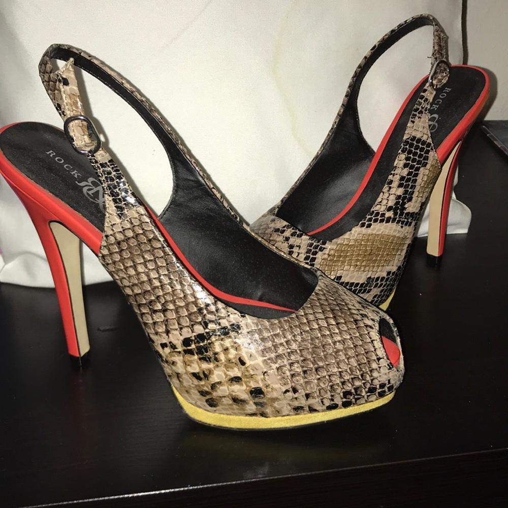 Rock & Republic peep toe heels!